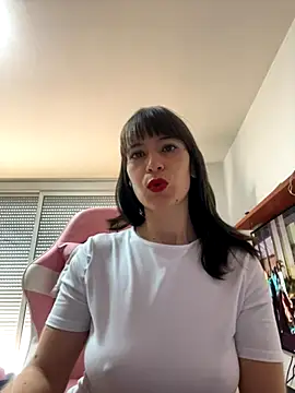 AlanaRius18 online show from 11/28/25, 10:04