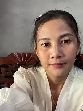 Snapshot of Miss-World00 chatting on 11/12/25, 01:43 Miss-World00 online show from 11/12/25, 01:43