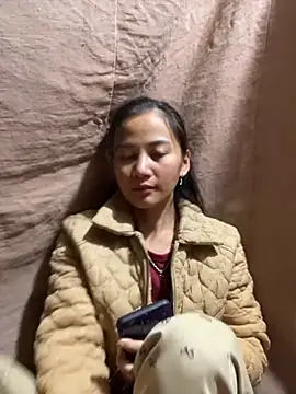 Snapshot of Miss-World00 chatting on 11/18/25, 09:18 Miss-World00 online show from 11/18/25, 09:18