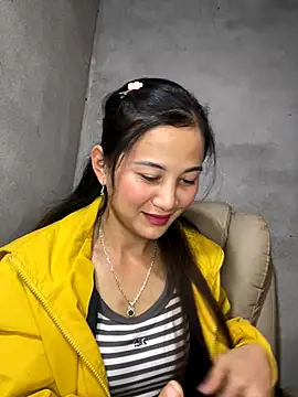 Miss-World00 online show from 12/23/25, 06:23