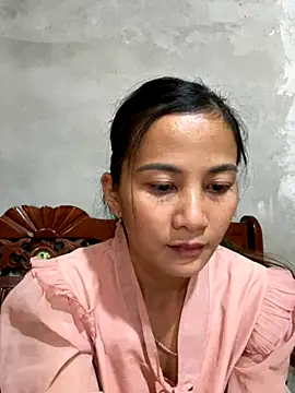 Snapshot of Miss-World00 chatting on 12/03/25, 03:29 Miss-World00 online show from 12/03/25, 03:29