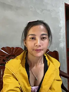 Snapshot of Miss-World00 chatting on 12/04/25, 03:38 Miss-World00 online show from 12/04/25, 03:38