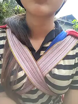 Snapshot of chipuca chatting on 10/30/25, 01:48 chipuca online show from 10/30/25, 01:48