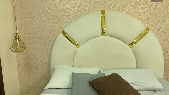 emmy rose25 online show from 11/18/25, 11:35