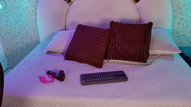 emmy rose25 online show from 02/20/26, 11:45