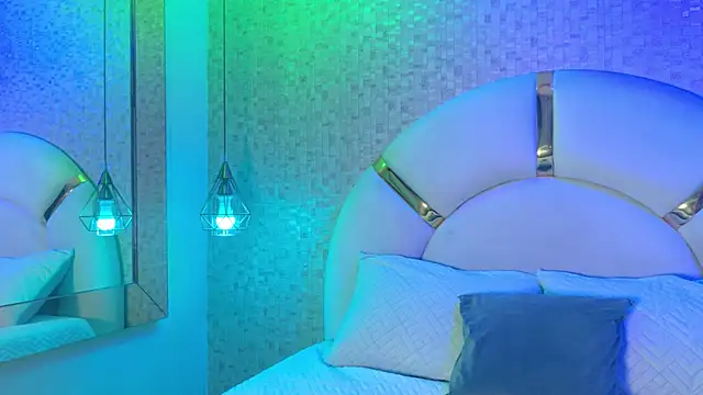 emmy rose25 online show from 12/16/25, 11:47