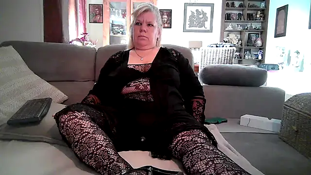 Snapshot of Bouddha-Angel chatting on 04/30/26, 07:04 Bouddha-Angel online show from 04/30/26, 07:04