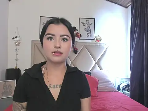 Nebula Lux online show from 12/04/25, 07:35