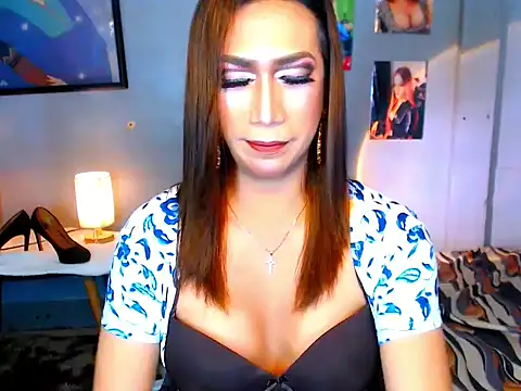 littleredbunny27 online show from 01/11/26, 04:47