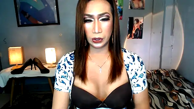littleredbunny27 online show from 05/31/26, 08:09