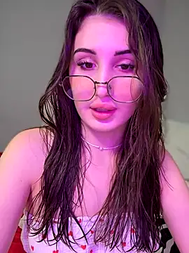 AuroraAmethyst online show from 10/17/25, 03:25