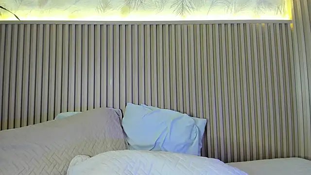 I karly online show from 11/21/25, 01:43