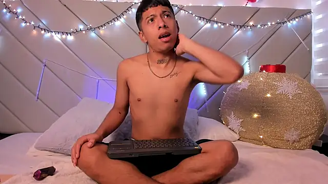 little kris1 online show from 11/26/25, 12:49