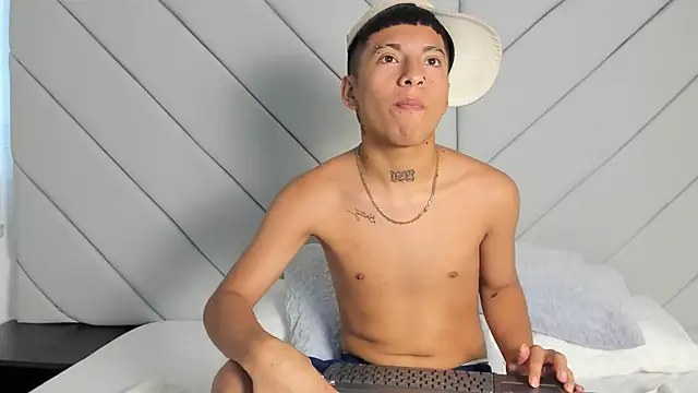 little kris1 online show from 11/10/25, 12:32