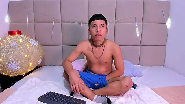 little kris1 online show from 01/06/26, 12:31