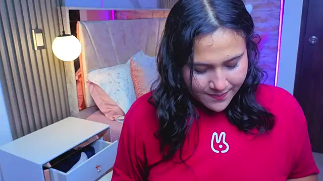 luna jonezz online show from 10/26/25, 09:20