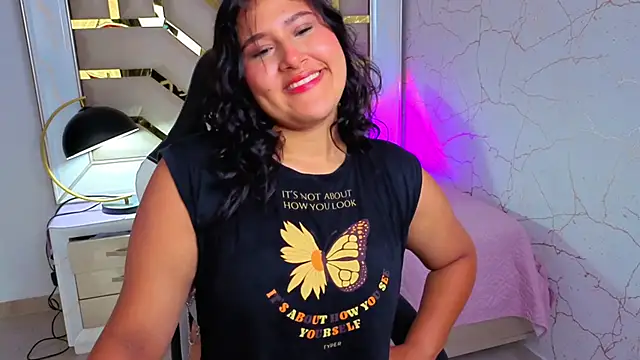 luna jonezz online show from 11/06/25, 11:14