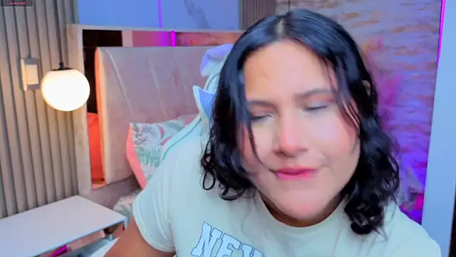 luna jonezz online show from 11/14/25, 11:25