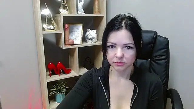 Mollybloom40 online show from 12/15/25, 07:47