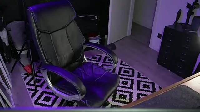 monsieurguitsxxx online show from 01/10/26, 02:45