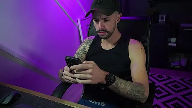 monsieurguitsxxx online show from 11/16/25, 02:11