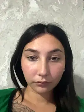 Snapshot of ArielaWet chatting on 10/14/25, 04:51 ArielaWet online show from 10/14/25, 04:51