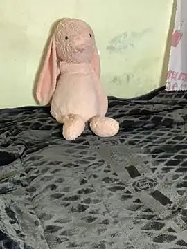 Aimee milk online show from 12/14/25, 01:17