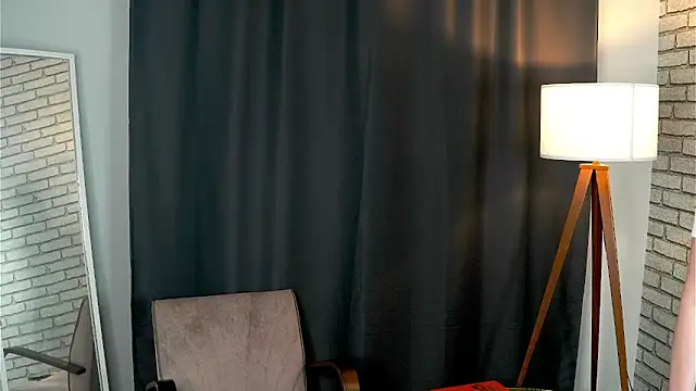 AmberCerise online show from 10/16/25, 12:24