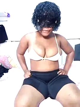 Snapshot of Rosebarby chatting on 10/15/25, 02:14 Rosebarby online show from 10/15/25, 02:14