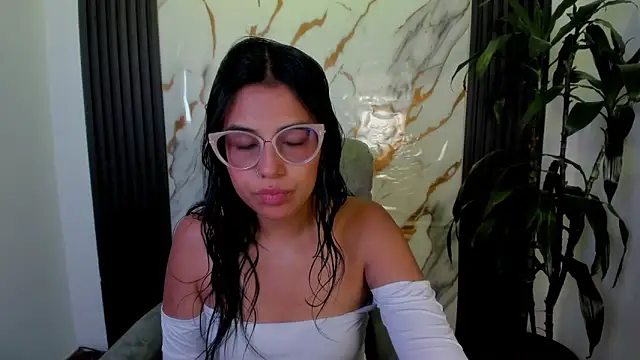 Sub Scarlett online show from 02/04/26, 12:55