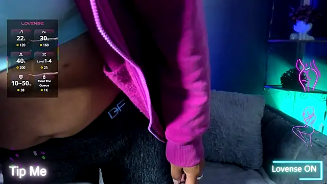 charlhot  online show from 11/04/25, 12:31