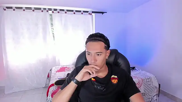 Hayden Boy  online show from 10/21/25, 01:10