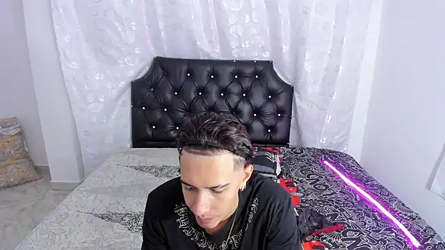 Hayden Boy  online show from 10/31/25, 12:57