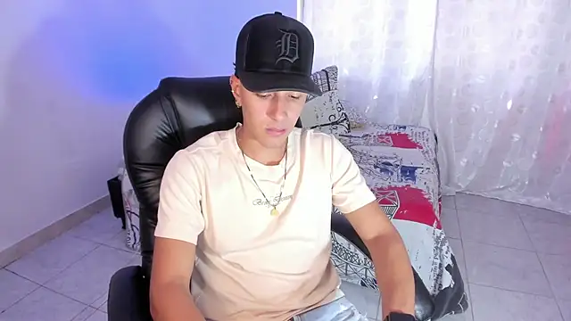 Hayden Boy  online show from 10/22/25, 02:27