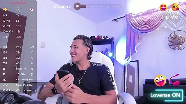 Hayden Boy  online show from 11/25/25, 07:03