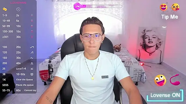 Hayden Boy  online show from 11/29/25, 06:30