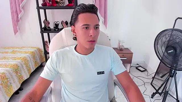 Hayden Boy  online show from 11/01/25, 07:19