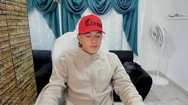 Hayden Boy  online show from 12/16/25, 04:06