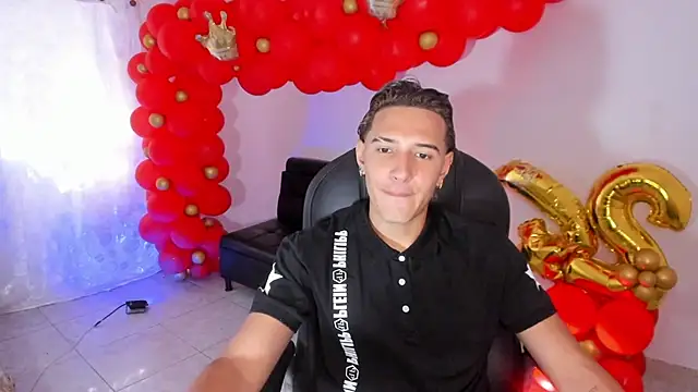 Hayden Boy  online show from 11/22/25, 07:13