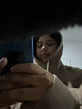 Snapshot of Techi0525 chatting on 06/07/26, 01:27 Techi0525 online show from 06/07/26, 01:27