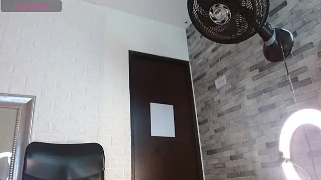 Amara  Hank online show from 11/10/25, 01:27