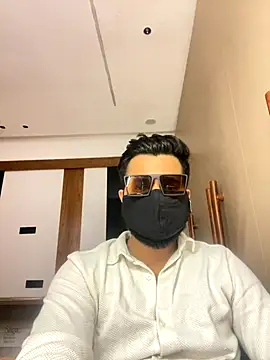 Notme 09 online show from 10/21/25, 03:33