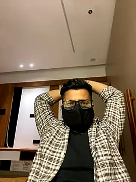 Notme 09 online show from 10/26/25, 01:11