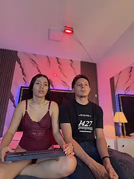 Snapshot of SsexCouplee chatting on 06/20/26, 10:53 SsexCouplee online show from 06/20/26, 10:53