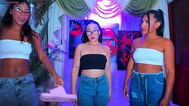 madams worker online show from 04/17/26, 09:39