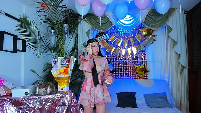 madams worker online show from 03/26/26, 09:35