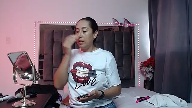 Salmma Milf online show from 04/13/26, 11:47