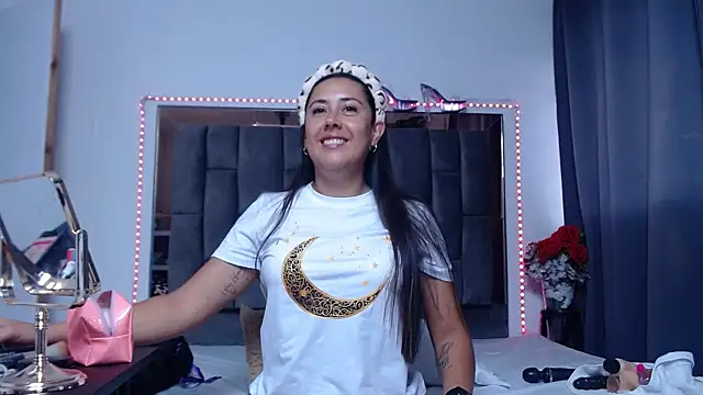 Salmma Milf online show from 04/16/26, 11:55