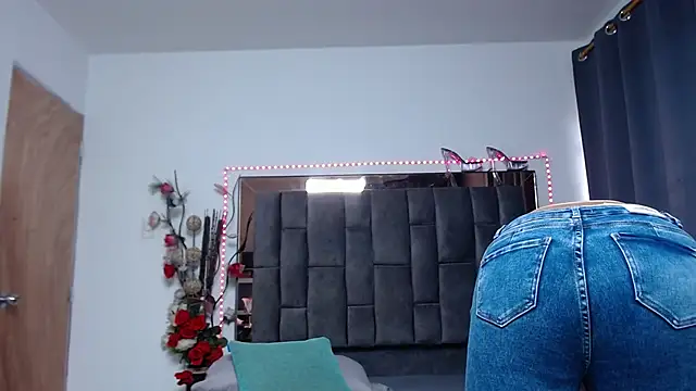 Salmma Milf online show from 02/20/26, 11:56