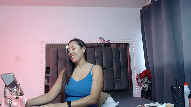 Salmma Milf online show from 04/25/26, 11:46